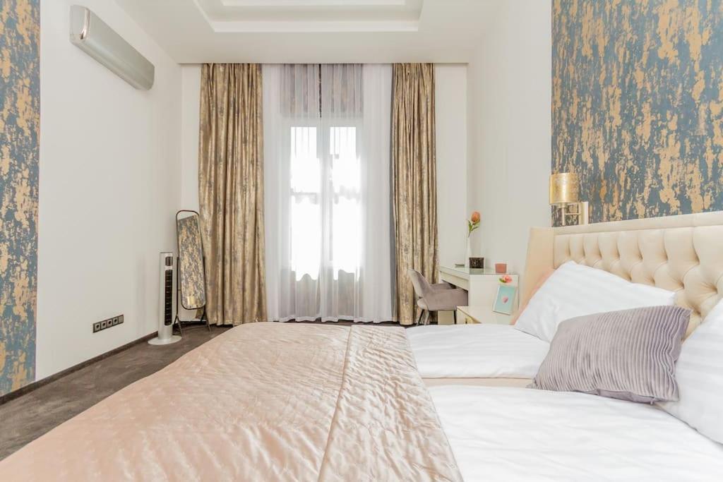 The Opulent Oasis By Newave Apartments บูดาเปสต์ ภายนอก รูปภาพ
