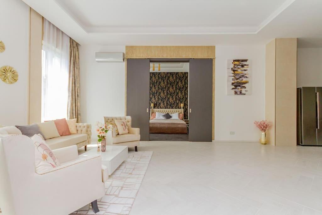 The Opulent Oasis By Newave Apartments บูดาเปสต์ ภายนอก รูปภาพ