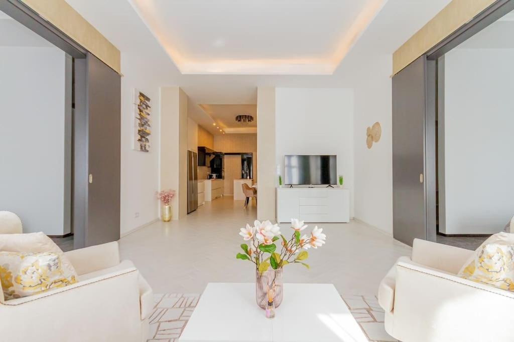 The Opulent Oasis By Newave Apartments บูดาเปสต์ ภายนอก รูปภาพ