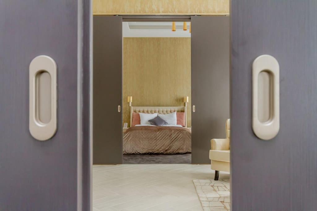 The Opulent Oasis By Newave Apartments บูดาเปสต์ ภายนอก รูปภาพ