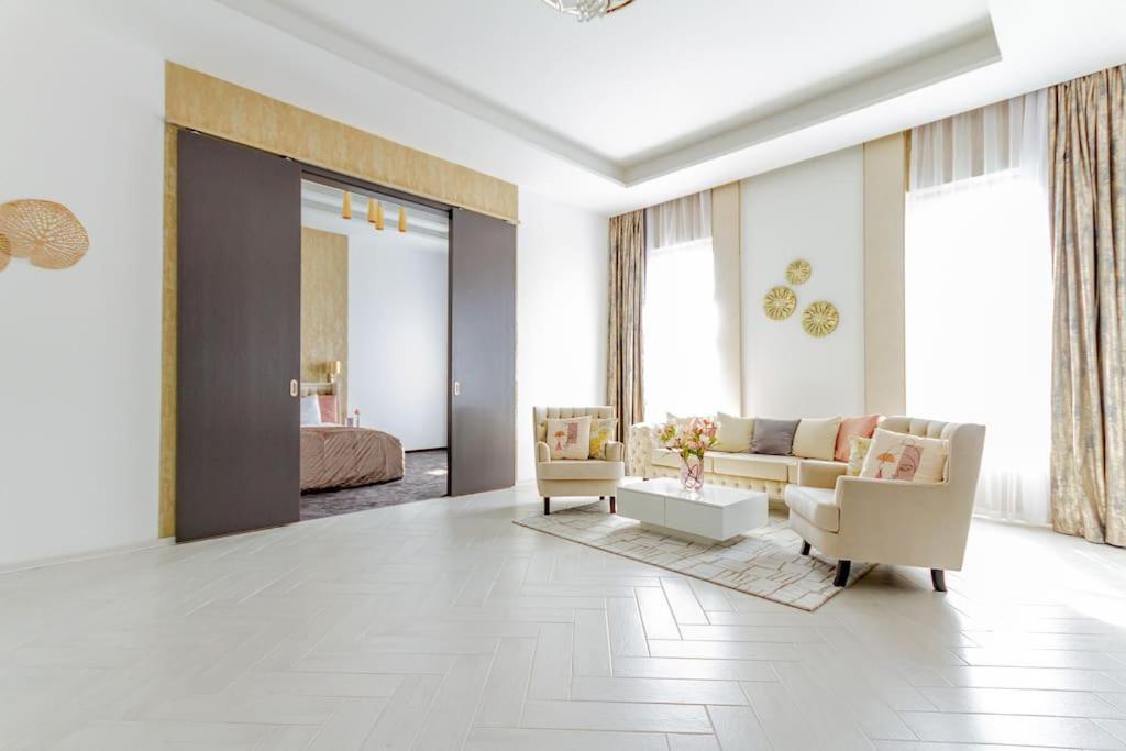 The Opulent Oasis By Newave Apartments บูดาเปสต์ ภายนอก รูปภาพ